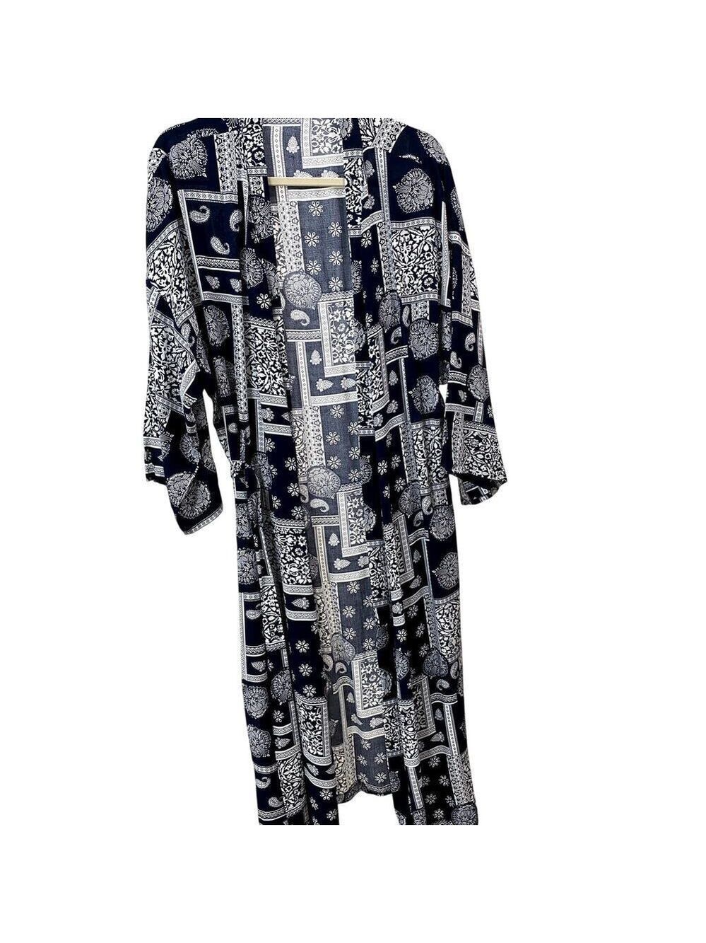 Coofandy Men's Blue Paisley Lightweight Robe/Kimono - Size Small  (EUC)